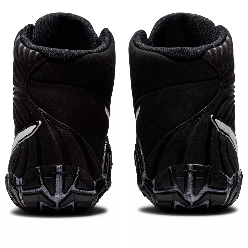 ASICS Men's AGGRESSOR 5 BLACK/WHITE
